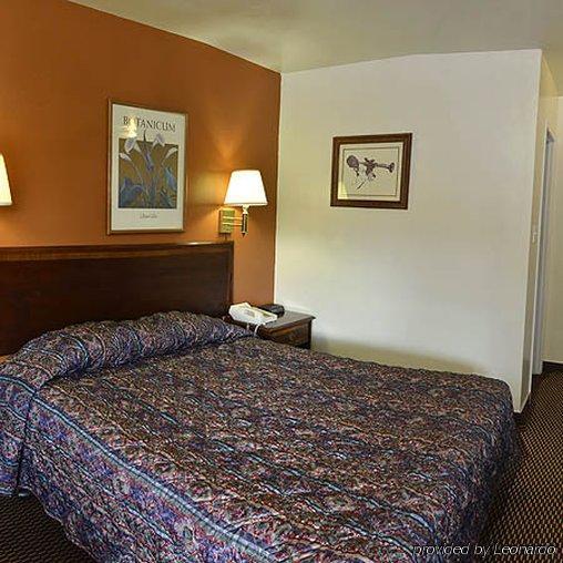 Rodeway Inn & Suites بيندلينتون، أوريغون الغرفة الصورة