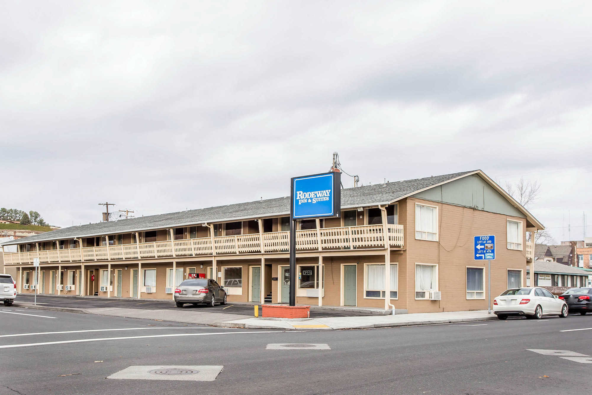 Rodeway Inn & Suites بيندلينتون، أوريغون المظهر الخارجي الصورة