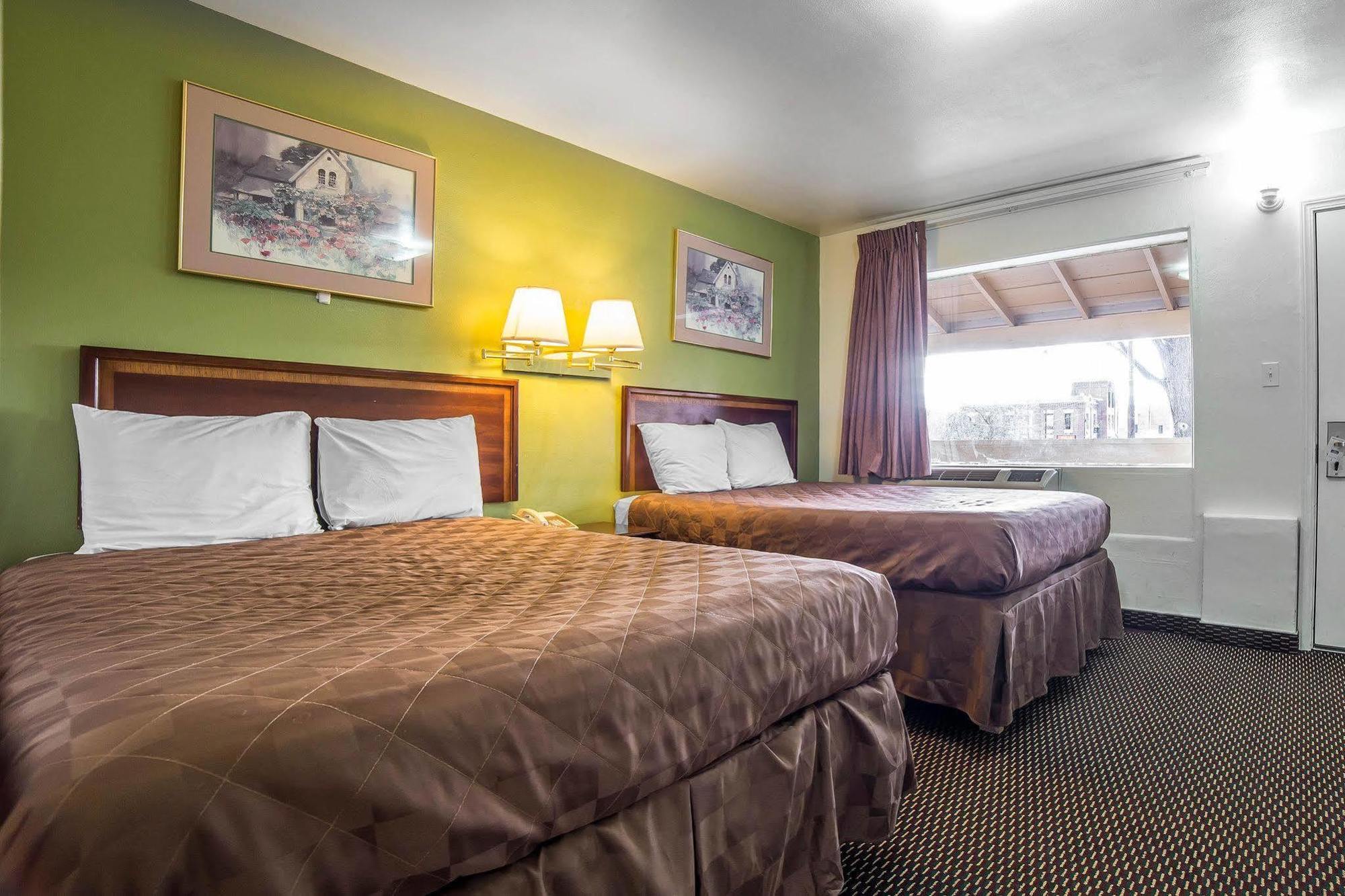 Rodeway Inn & Suites بيندلينتون، أوريغون المظهر الخارجي الصورة